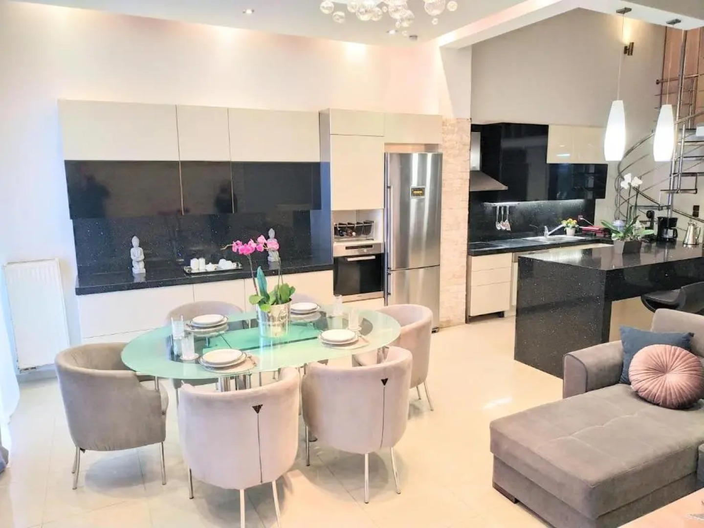 Luxury Apartment with Sea View near Kallithea