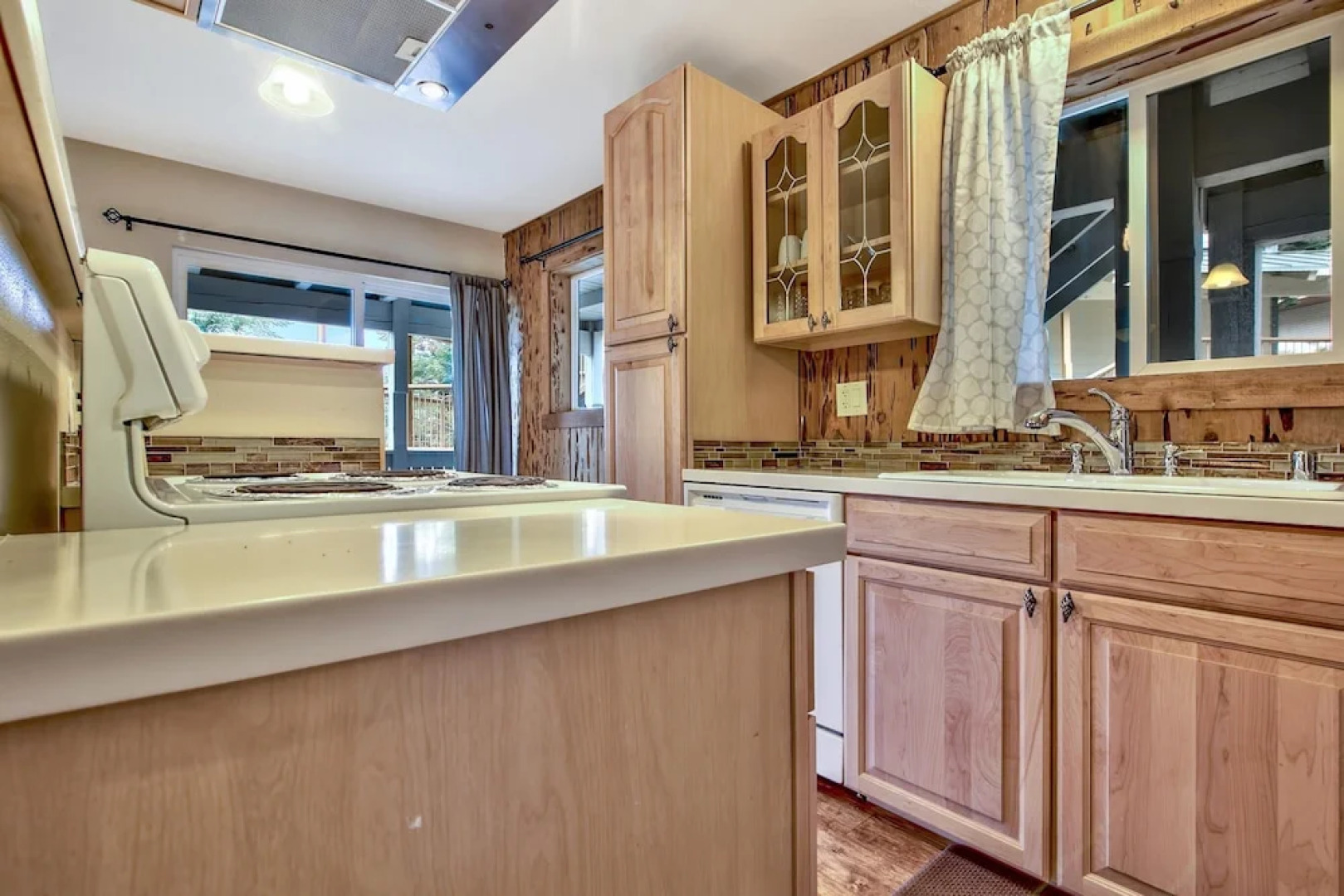 MV3: Lake View Ski Bear Lodge