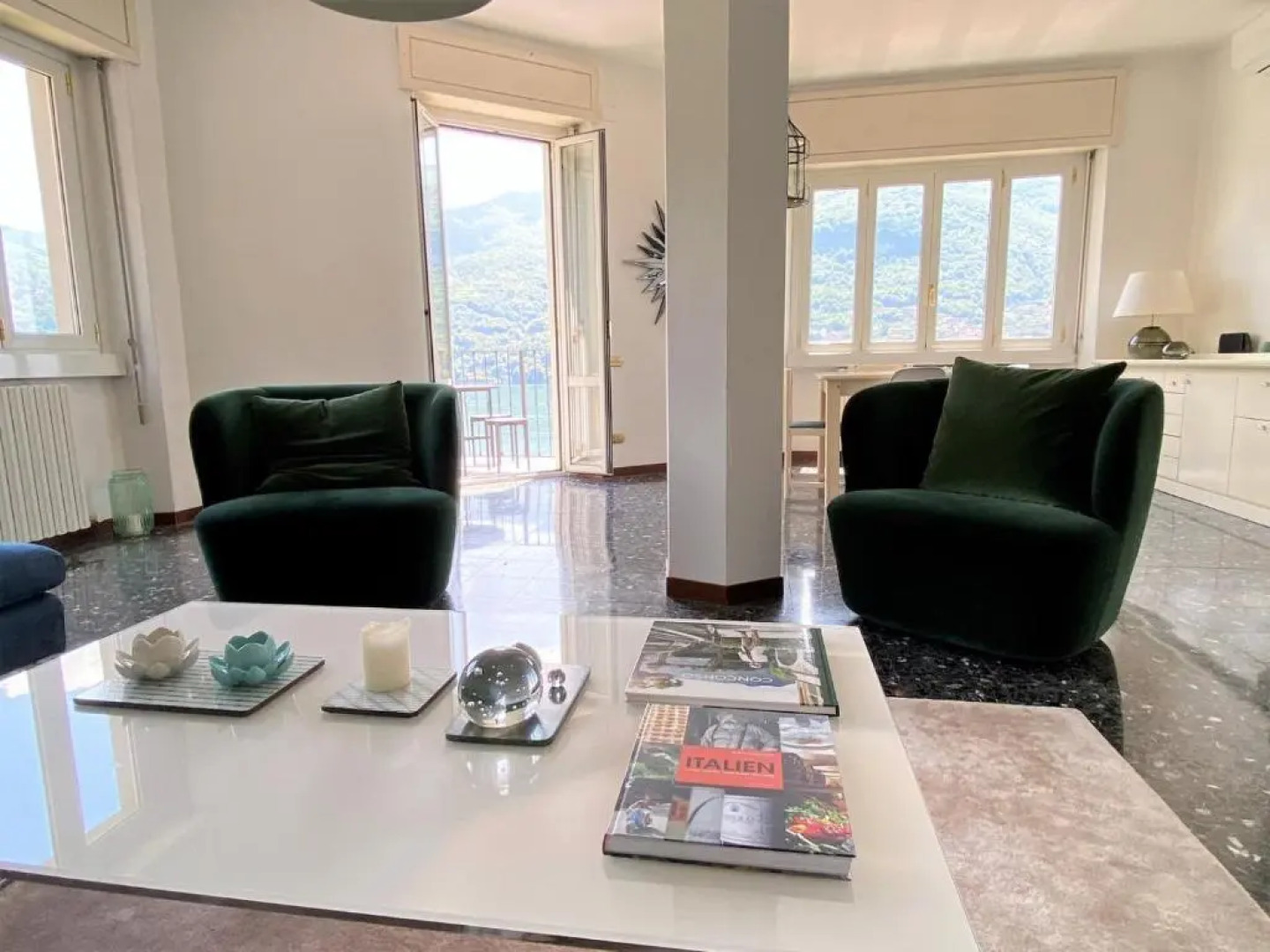Large Apartment 200 m2 Fantastic View on Lake Como