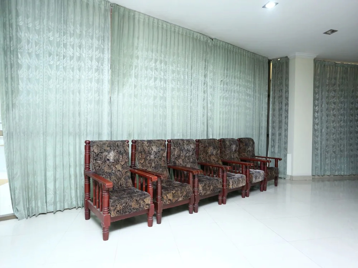 OYO 5075 Khaleej Residency