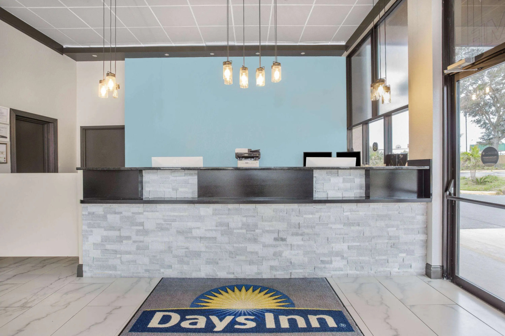 Days Inn by Wyndham N Orlando/Casselberry