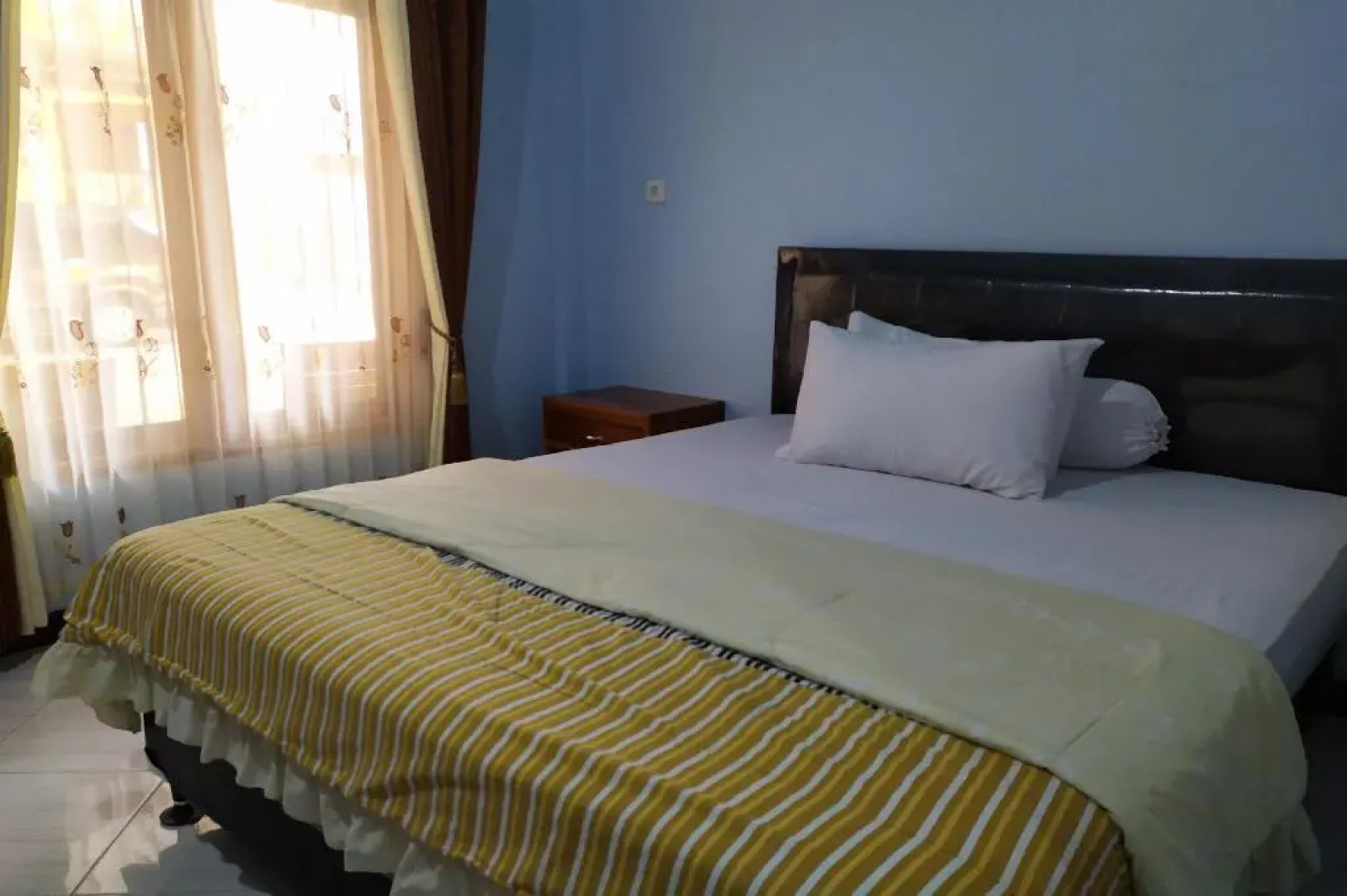 OYO 2423 Hotel Tubalong Taliwang Syariah