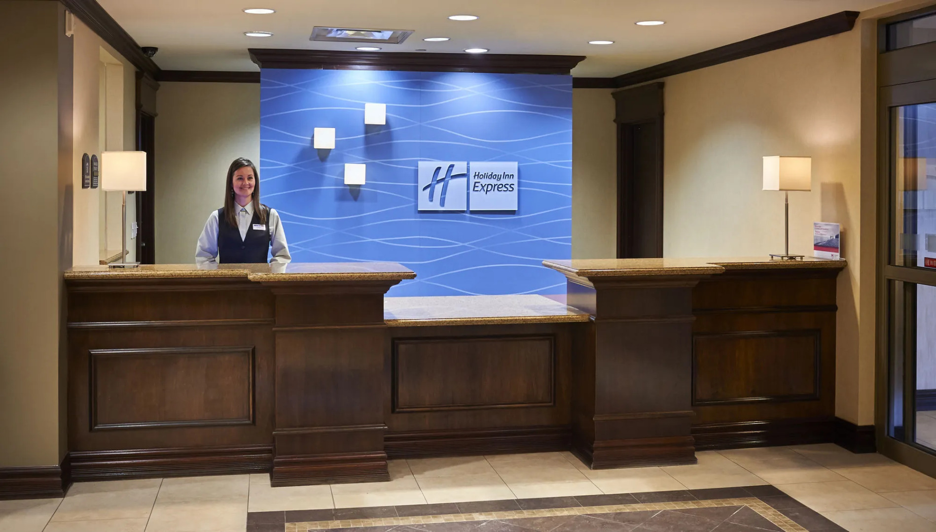 Holiday Inn Express & Suites Huntsville by IHG