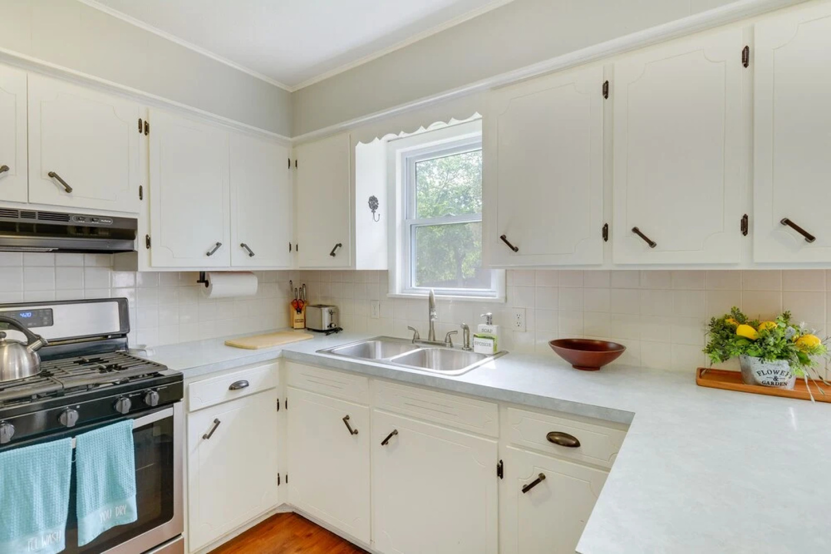 Rogers Vacation Rental ~ 7 Mi to Downtown