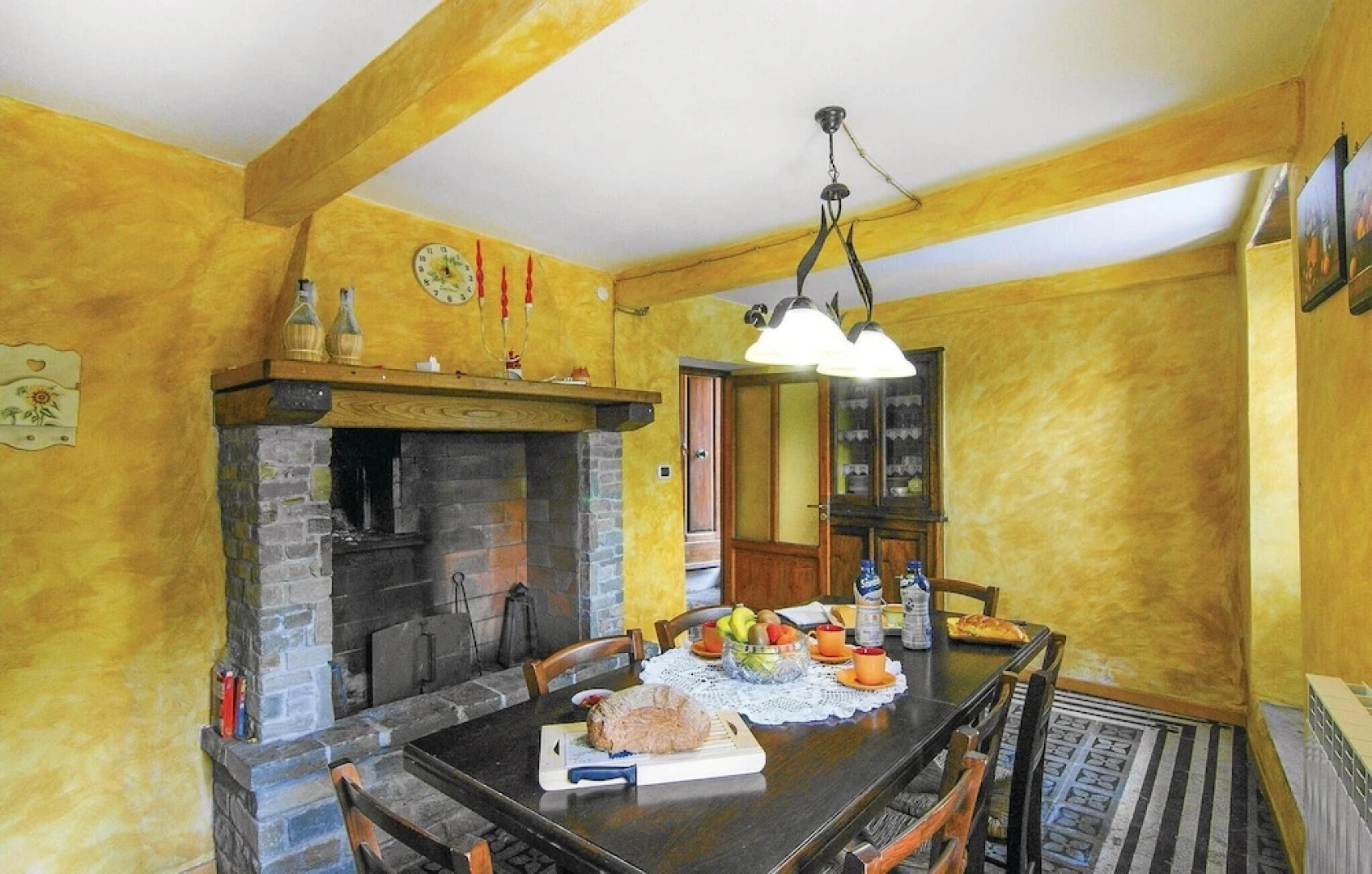 Stunning Home in Montefegatesi With 4 Bedrooms and Wifi