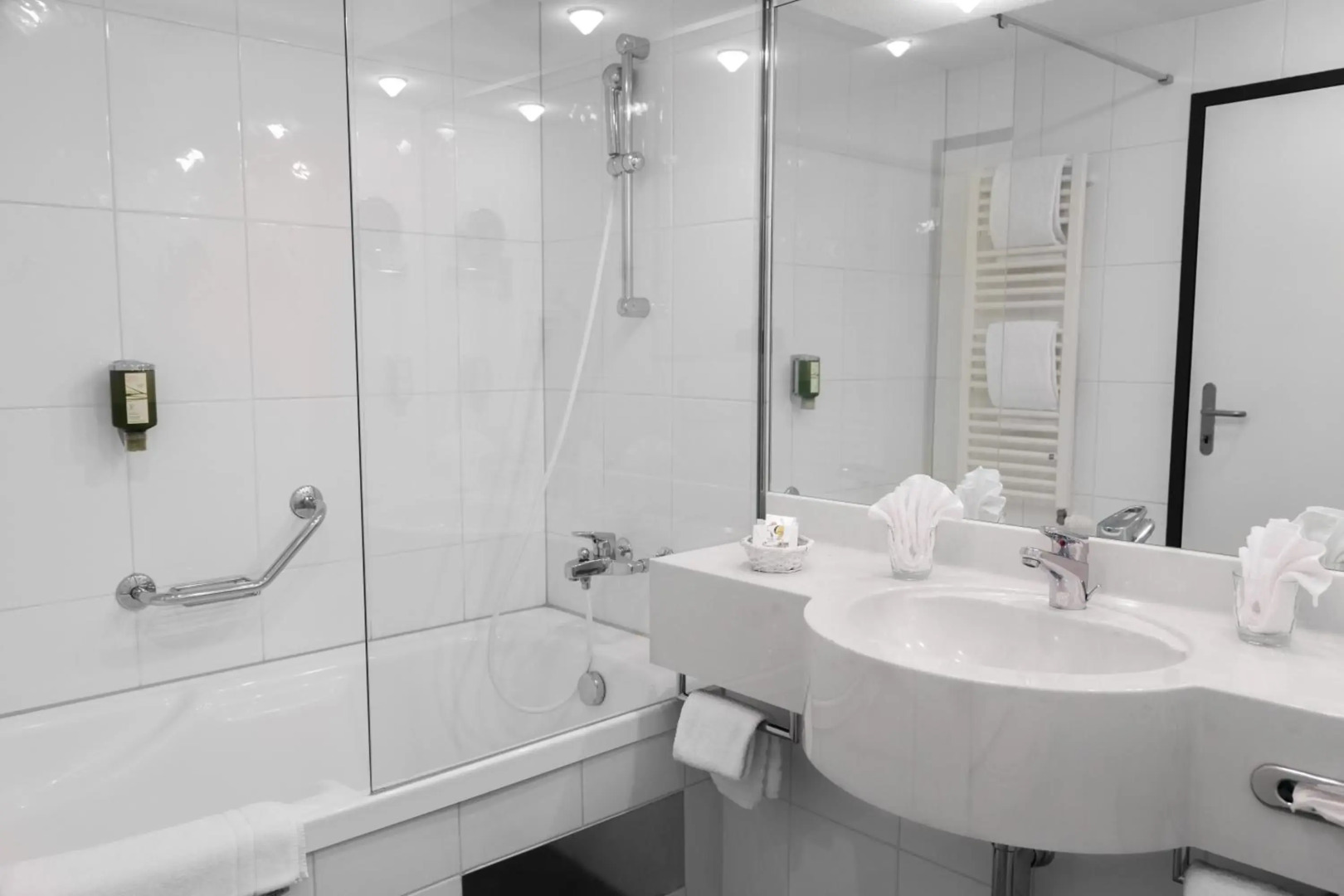 HOTEL ENGEL LIESTAL - Business & Lifestyle