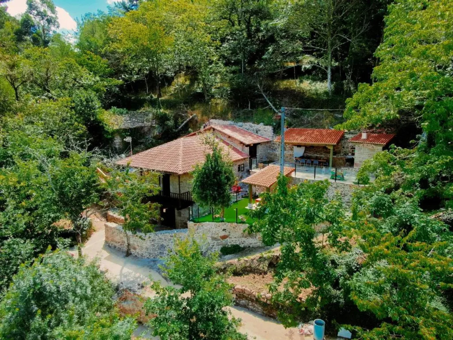 Casa Escondida Aveiga