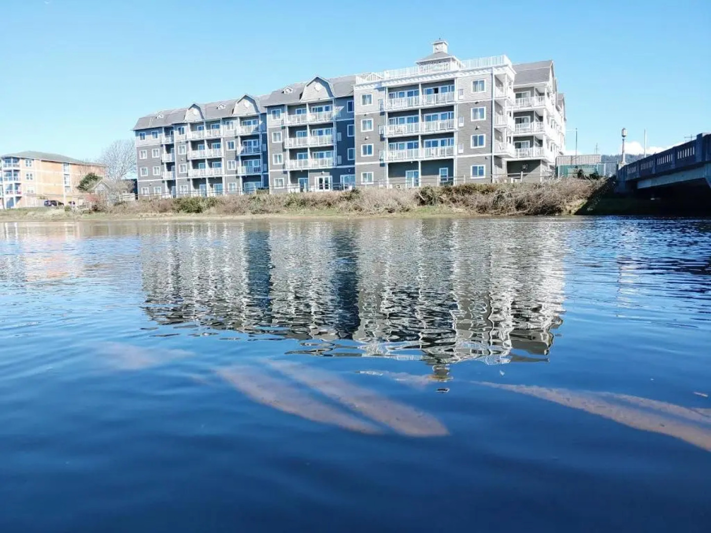 Rivertide Suites Hotel