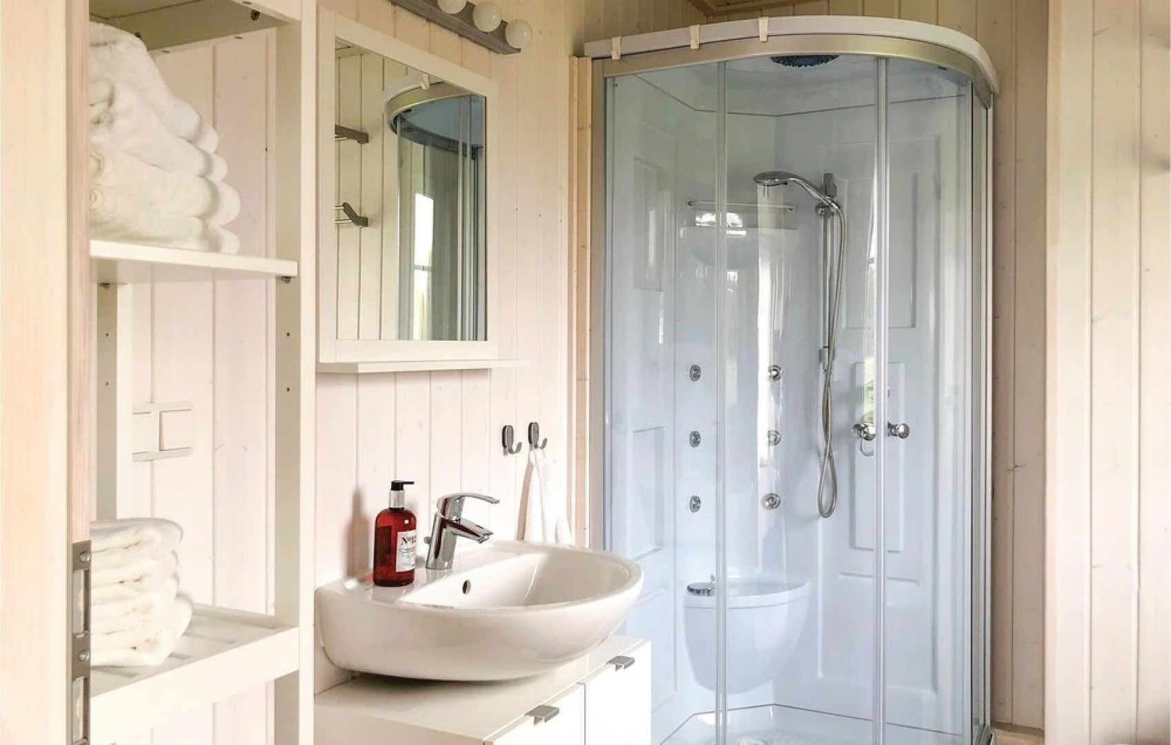 Nice Home in Zerpenschleuse With 2 Bedrooms and Wifi