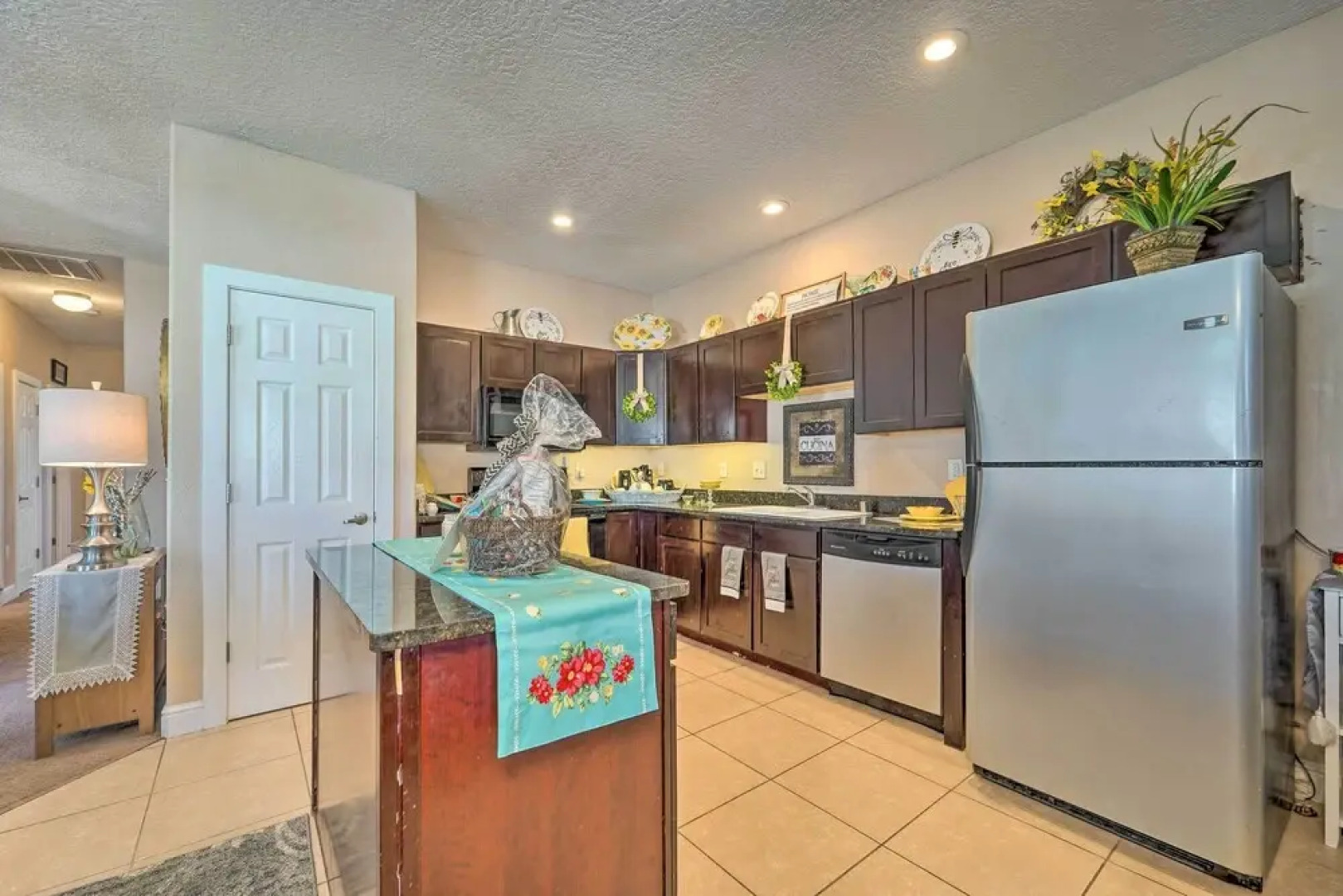 Charming Portales Retreat Across From Enmu!