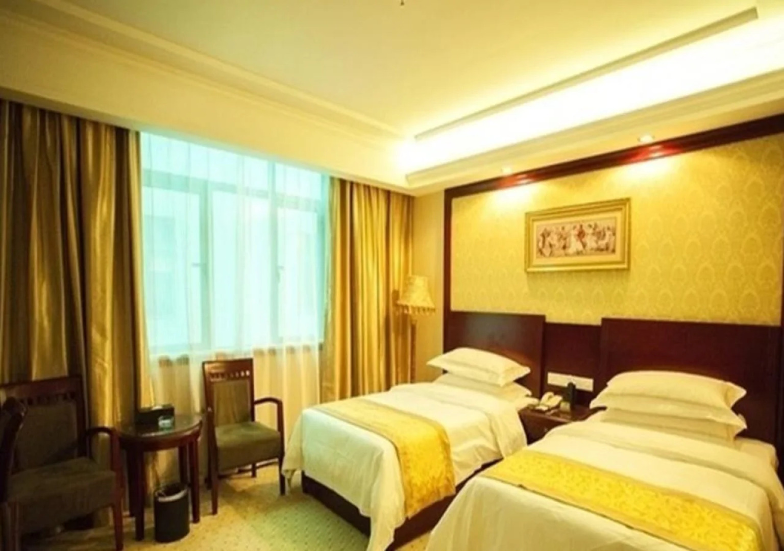 Vienna Hotel Yueyang Huarong Avenue Branch