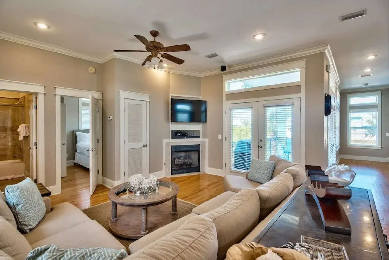 Coastal Vue 5 Bedroom Holiday Home by Five Star Properties