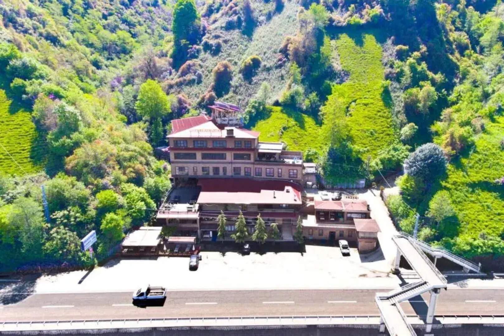 Şelale Otel