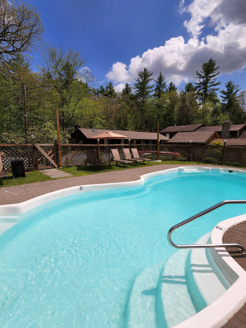 Magnolia Streamside Resort