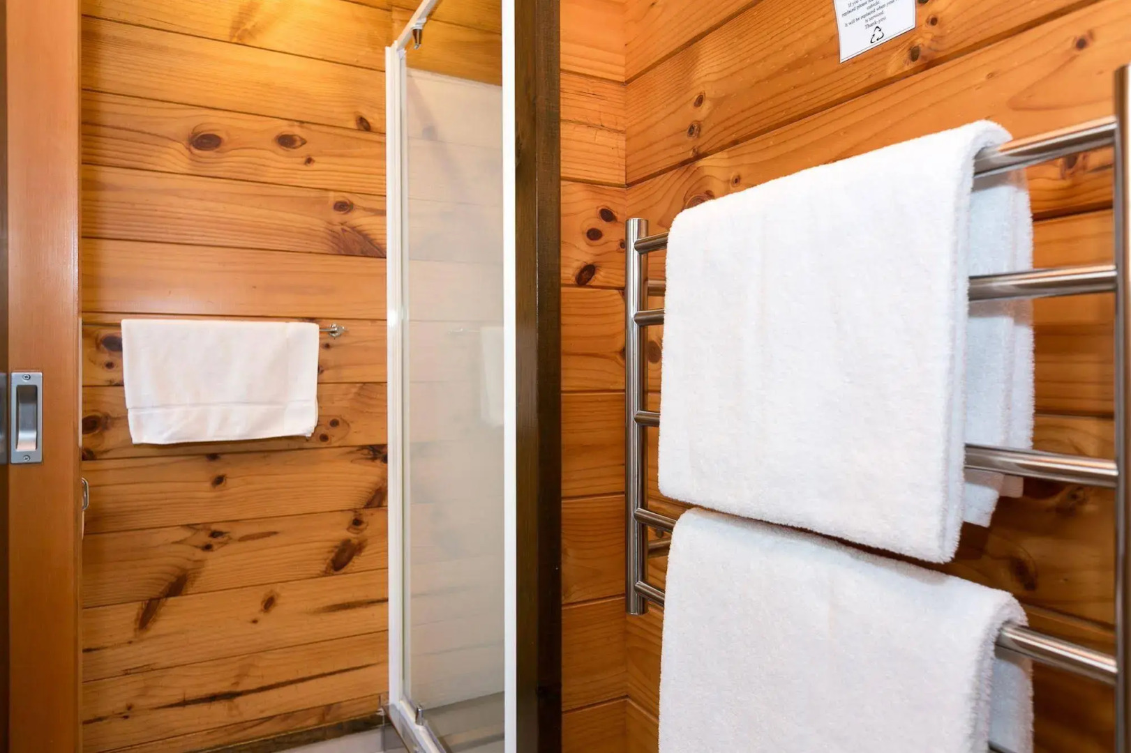 Lockwood Manor Motel