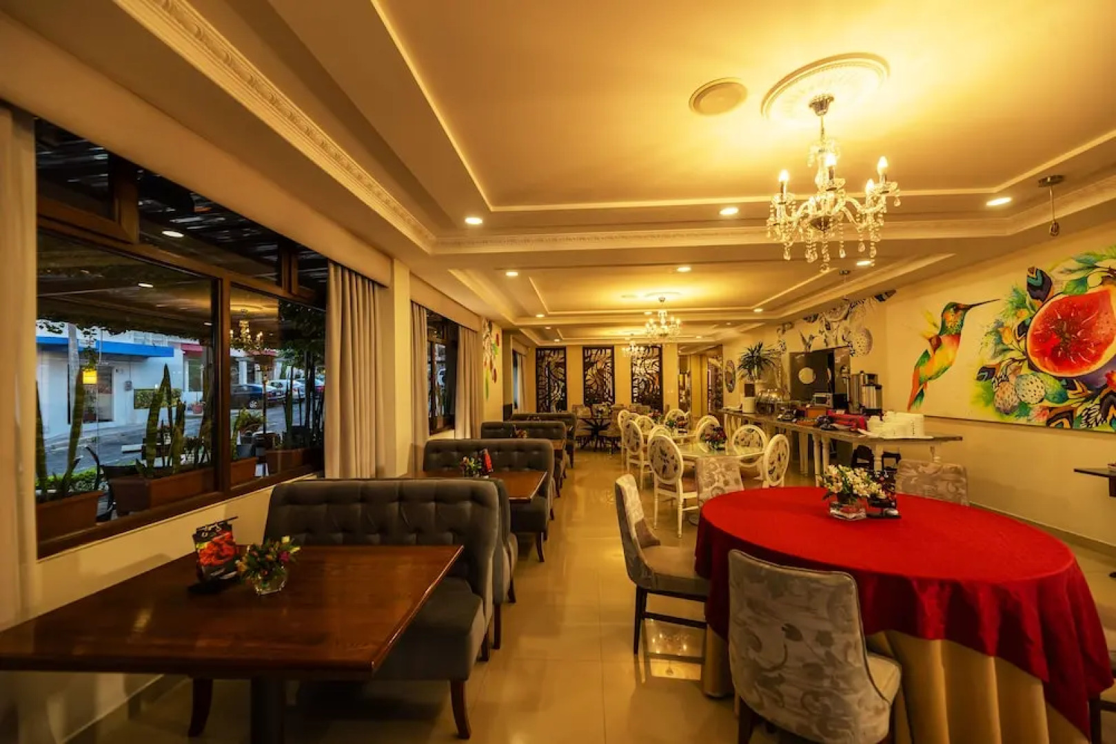 Quindeloma Art Hotel And Gallery