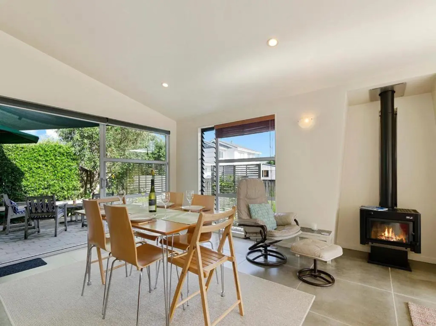 The Beach House - Ruakaka Holiday Home