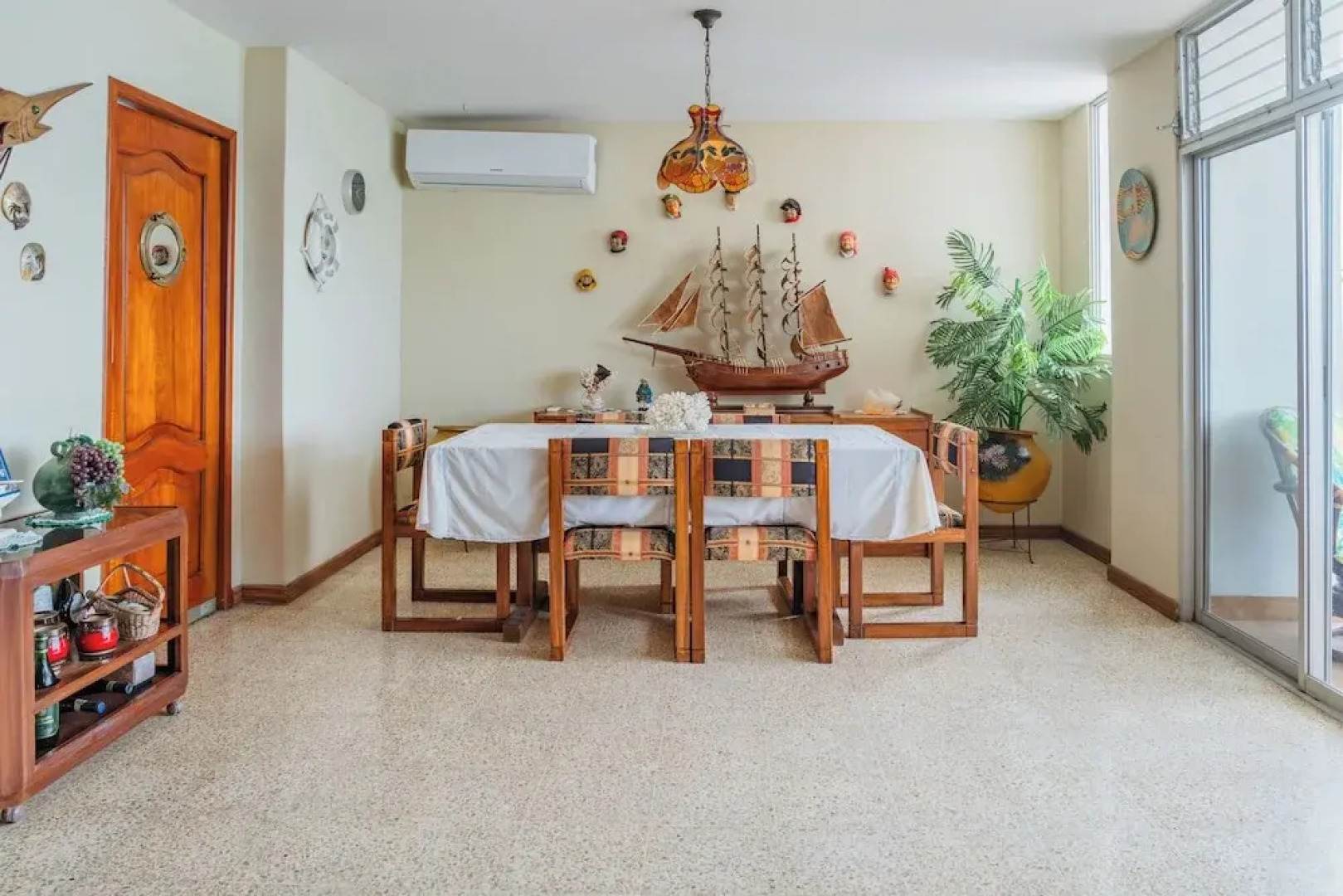 Apartment - Sleeps & Free Parking