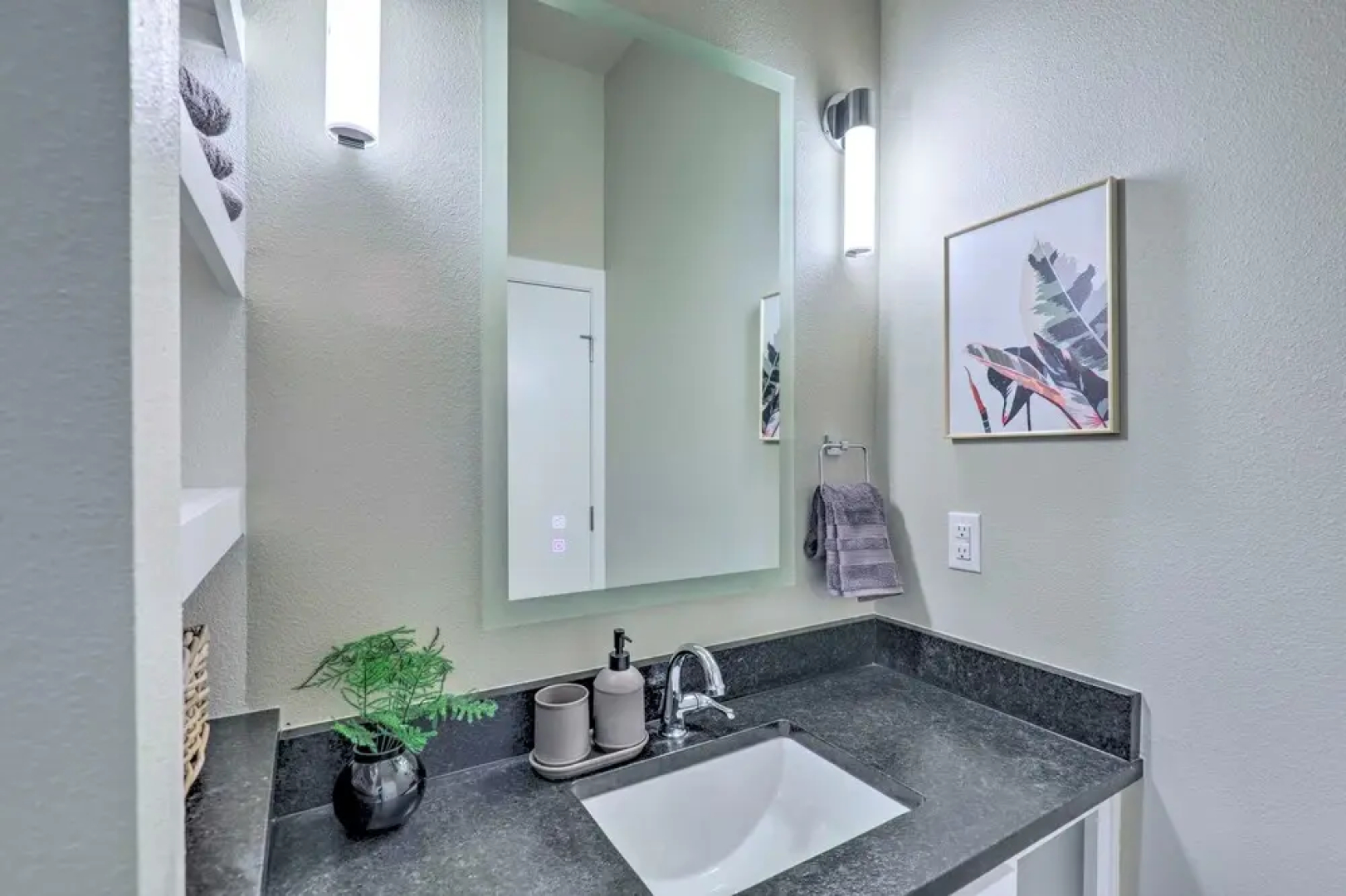 Bright San Marcos Apartment w/ Ideal Location