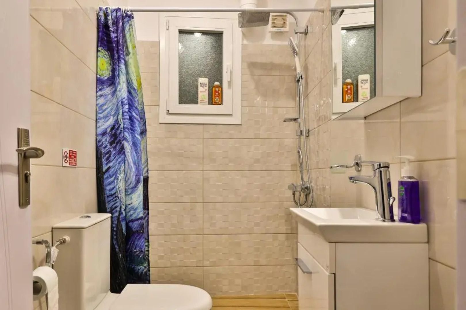 Apollo 3 - Luxury Apartment (City Center Studio)