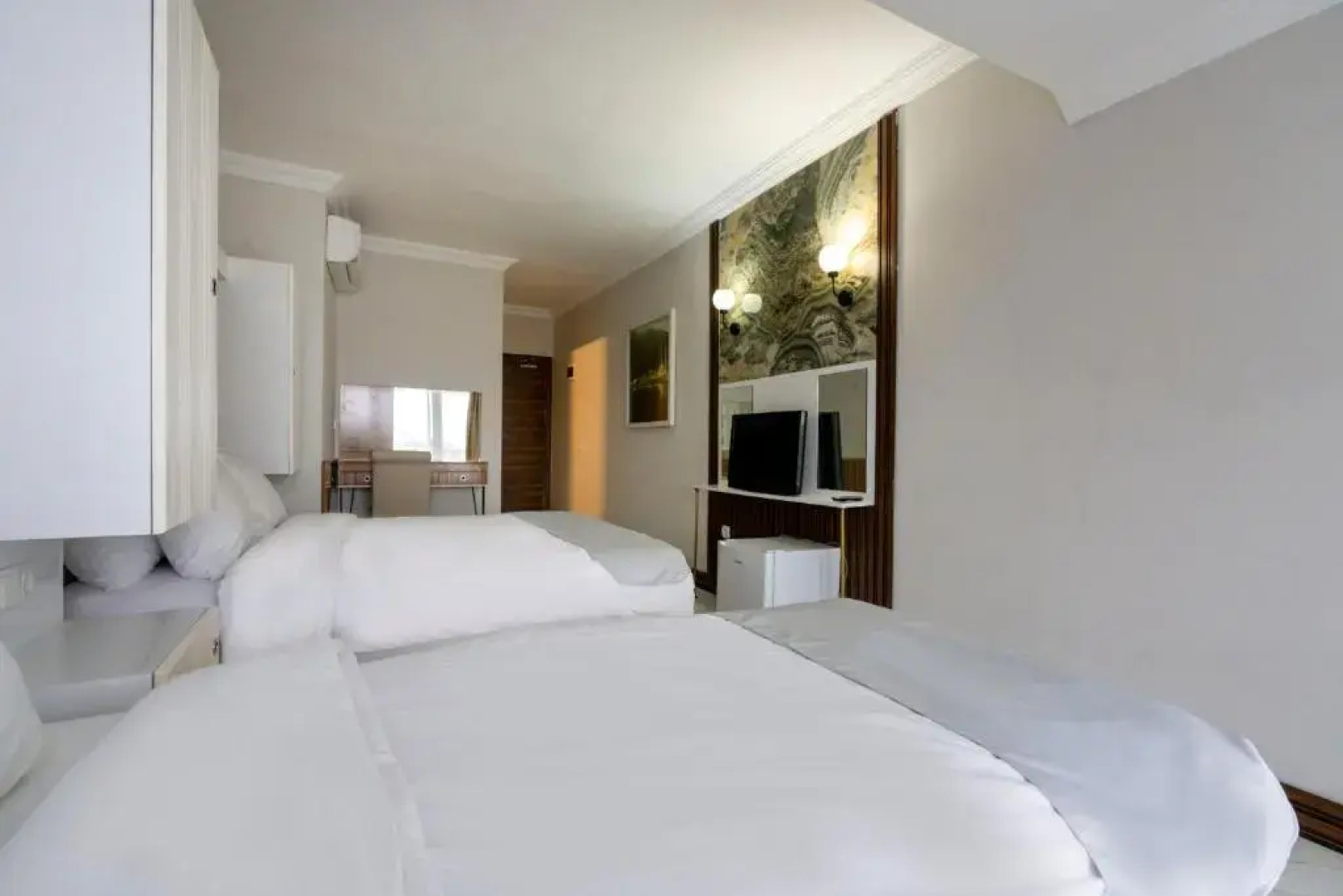 Sude Beach Resort Hotel