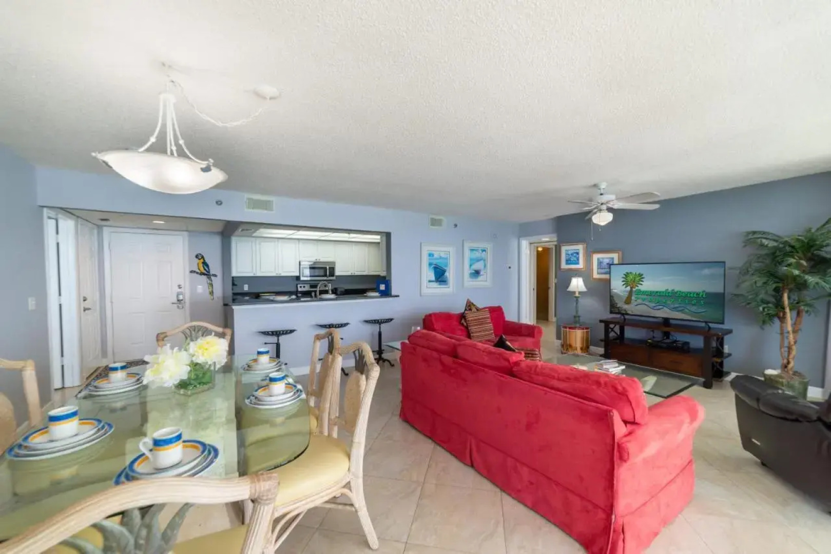 Long Beach T4-1004 'Emerald Retreat'