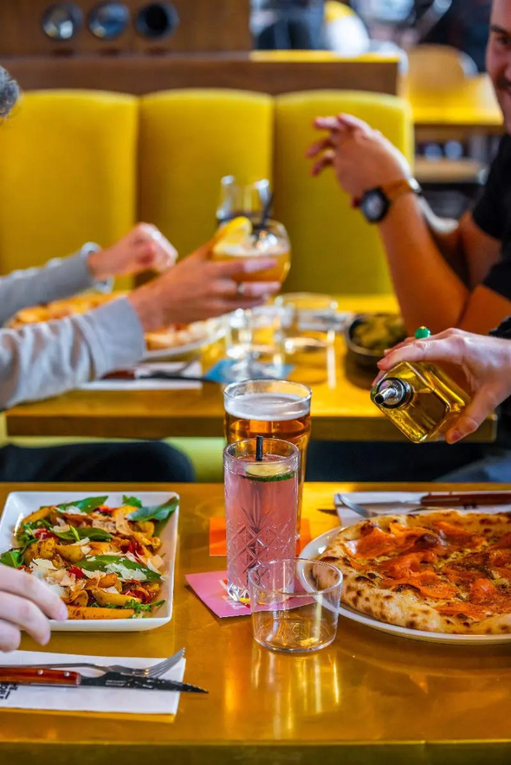 The People - Paris Nation - Hostel