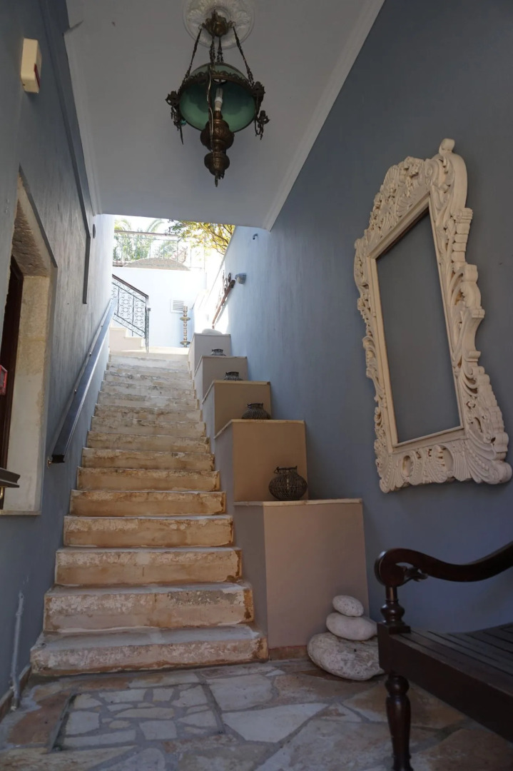 Faros Suites - Adults Only