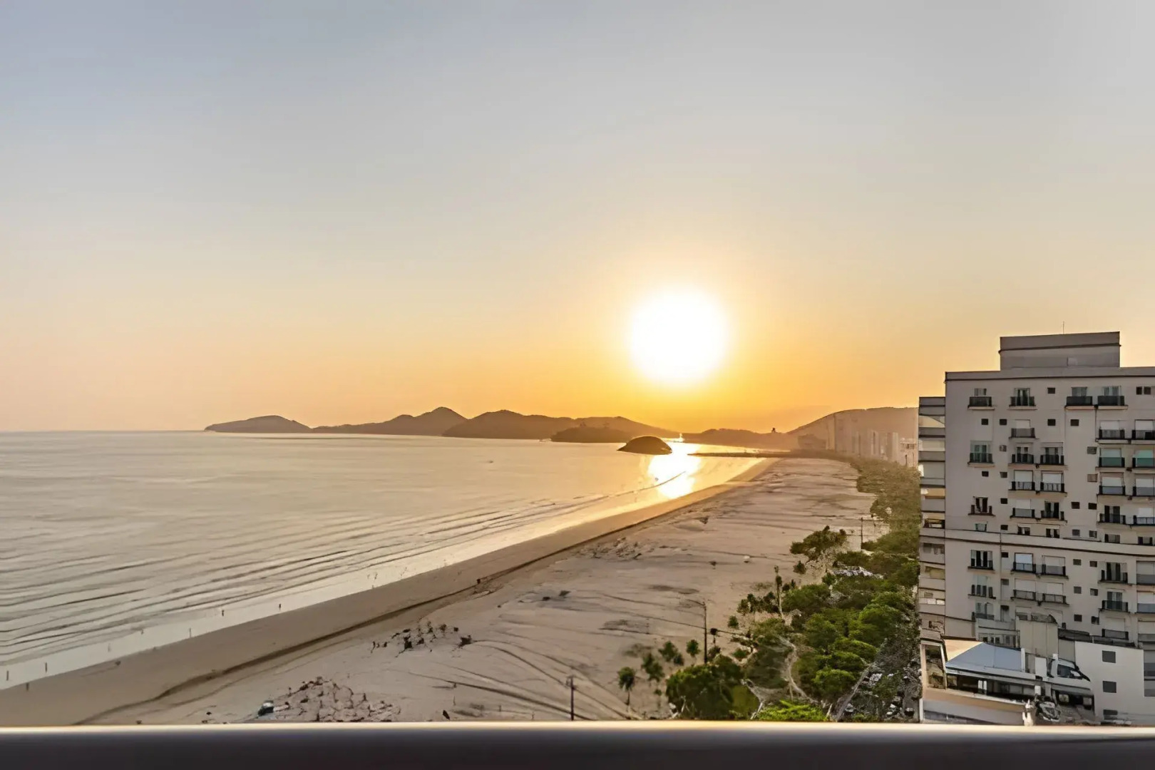 ARK Houses - Flat Beira-Mar com Piscina