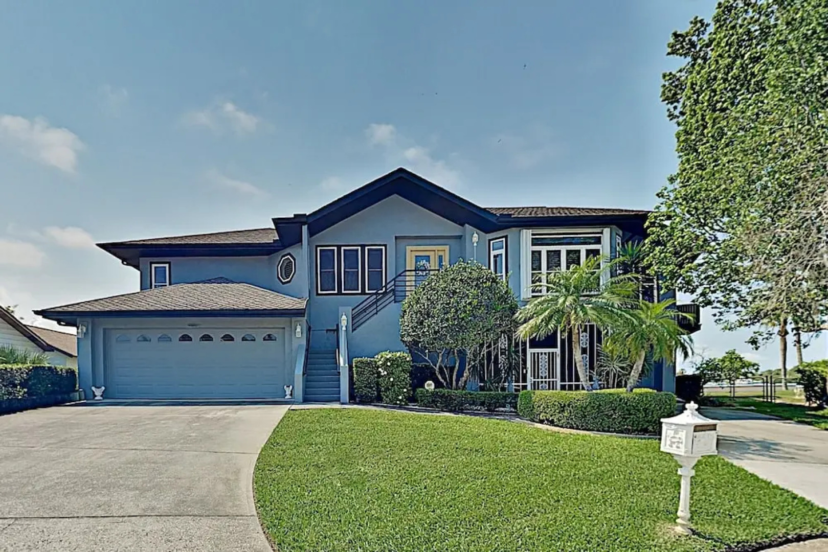 Beautiful River W/ Private Pool, Dock & Beach 3 Bedroom Home