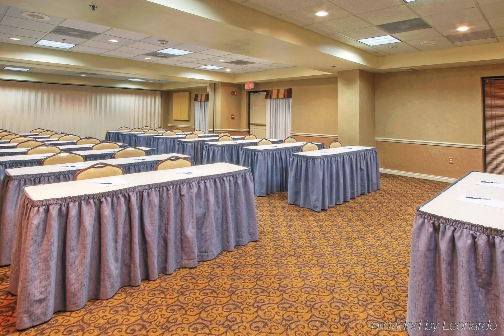 Holiday Inn Express Hotel & Suites Albuquerque Midtown by IHG