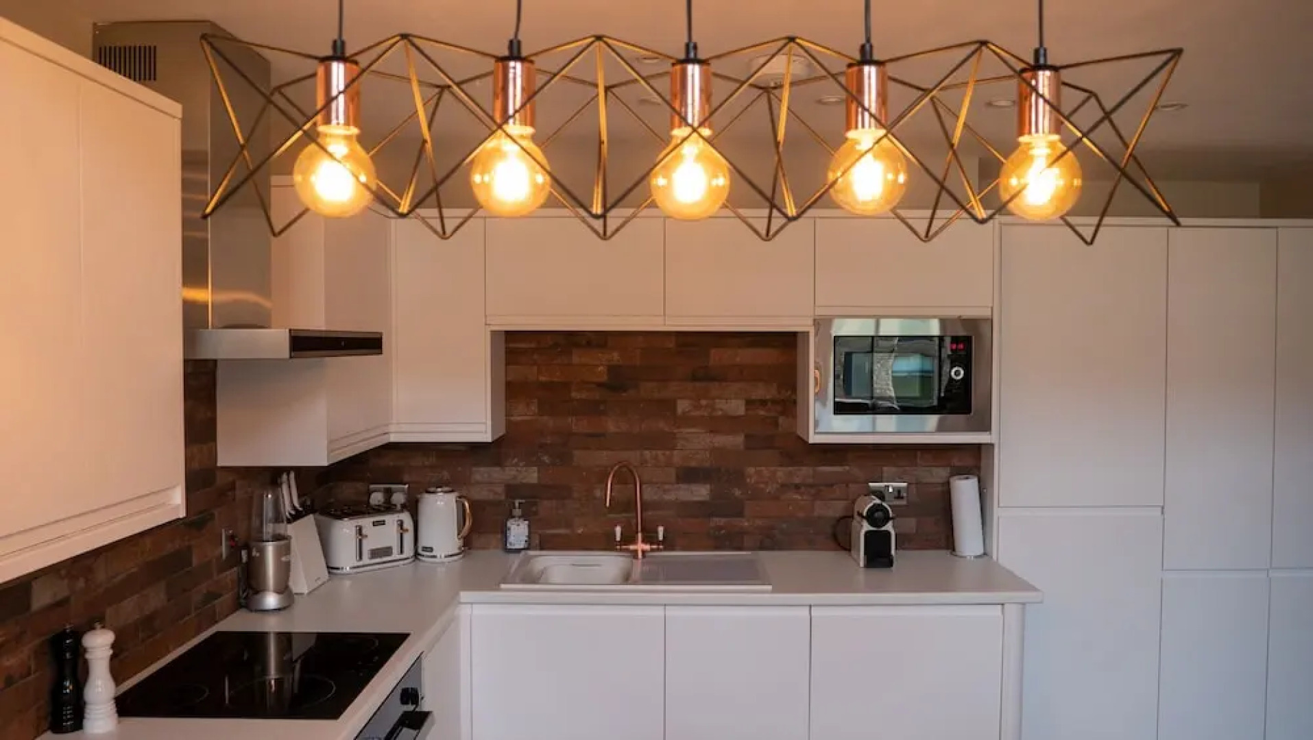 Heritage Spacious Luxury Mill Apartment