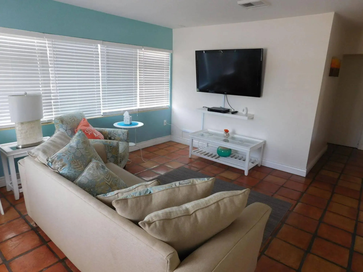 Nokomis Inn and Suites