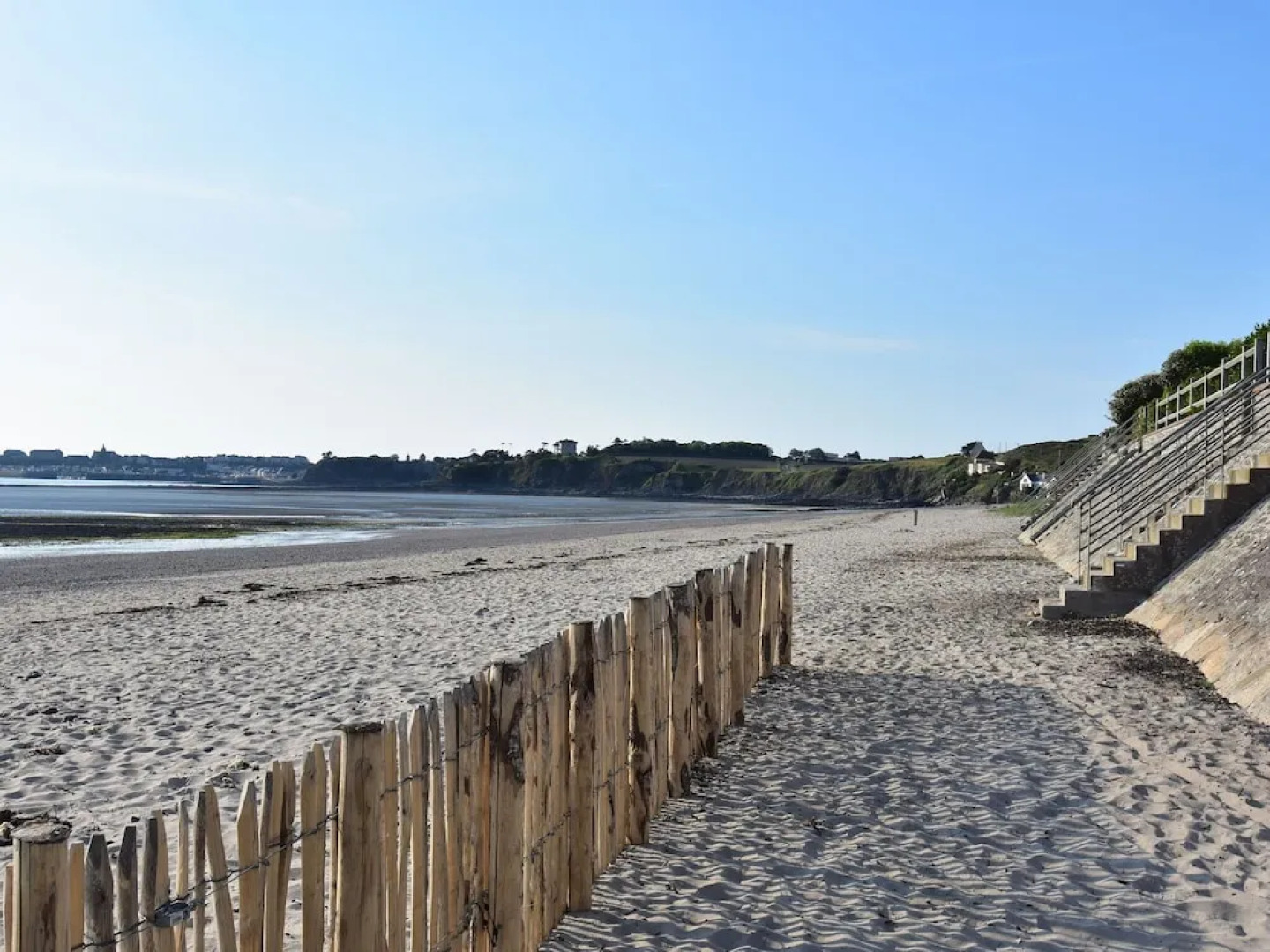 Cosy Holiday Home With Sheltered Terrace and Barbecue, Close to the Beach