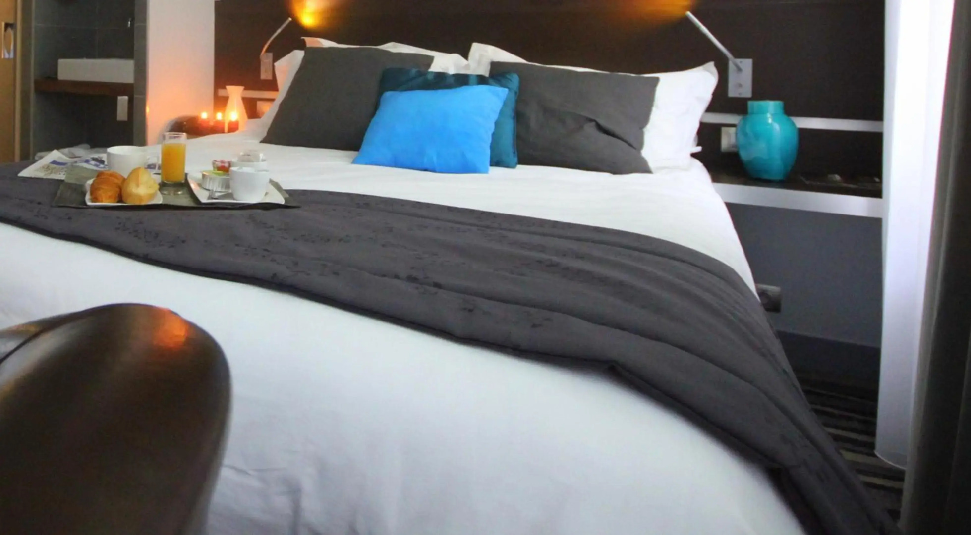 Hotel Lumières Montmartre Paris