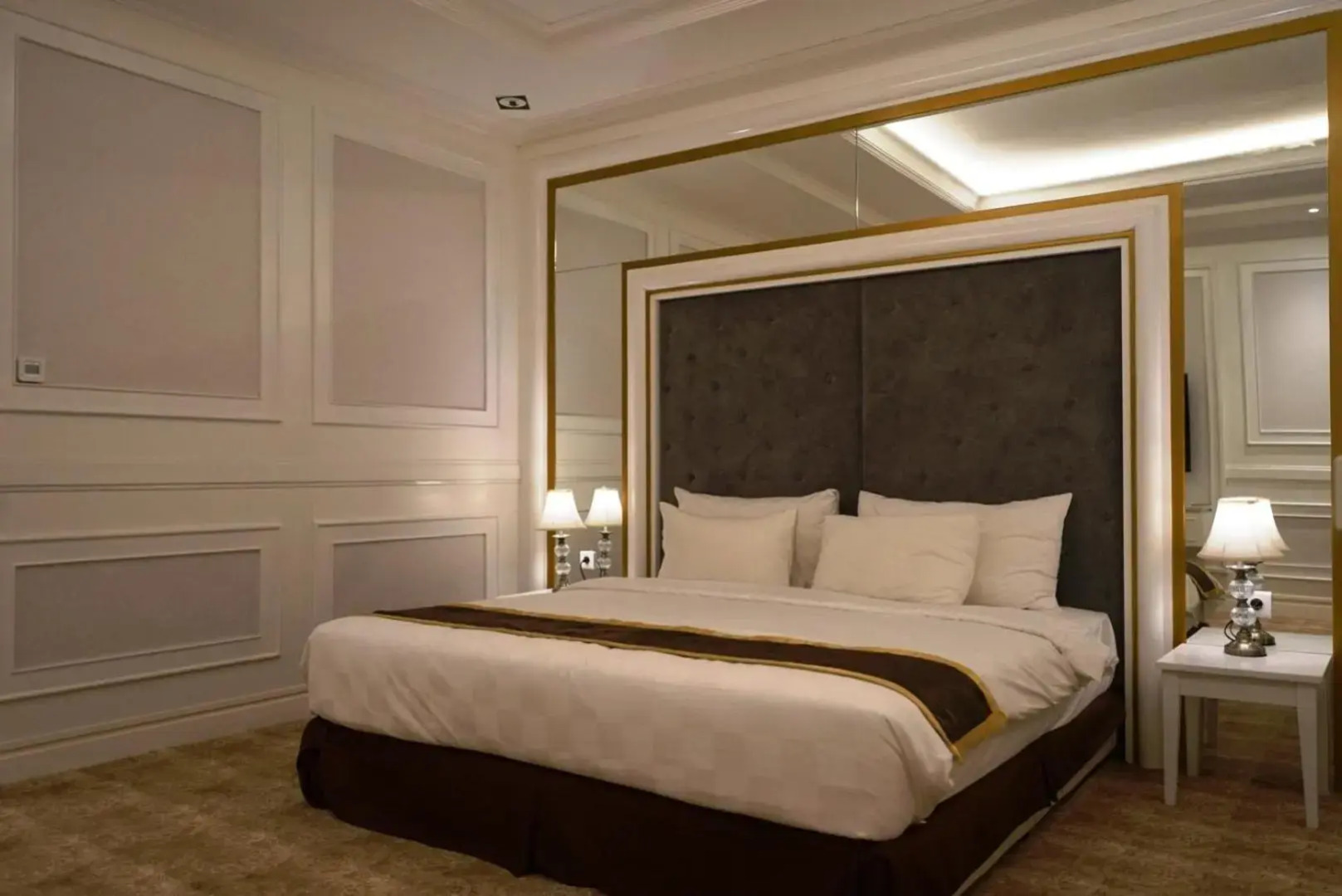 The Grantage Hotel & Sky Lounge