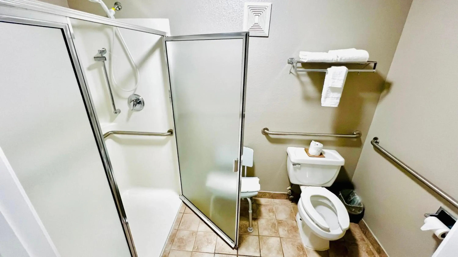 Studio 6 Suites Portland OR- I-5 OHSU