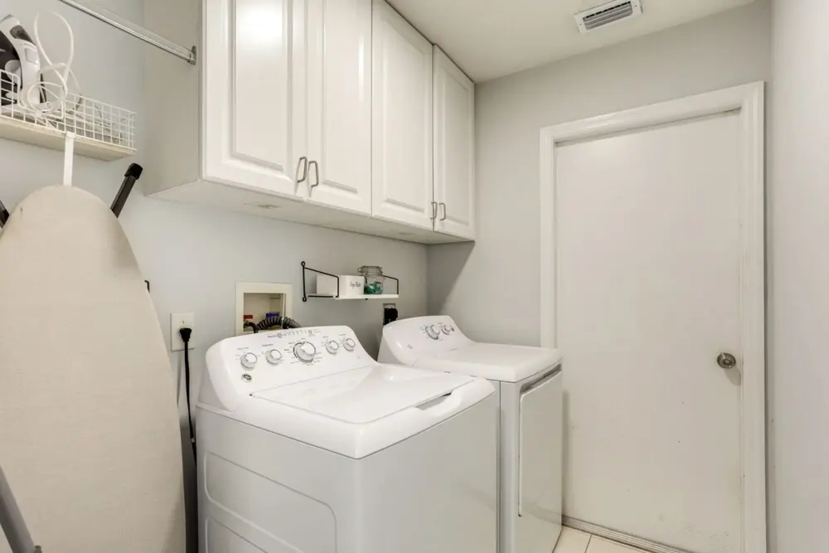 Inviting Jensen Beach Home w/ Screened-in Patio!