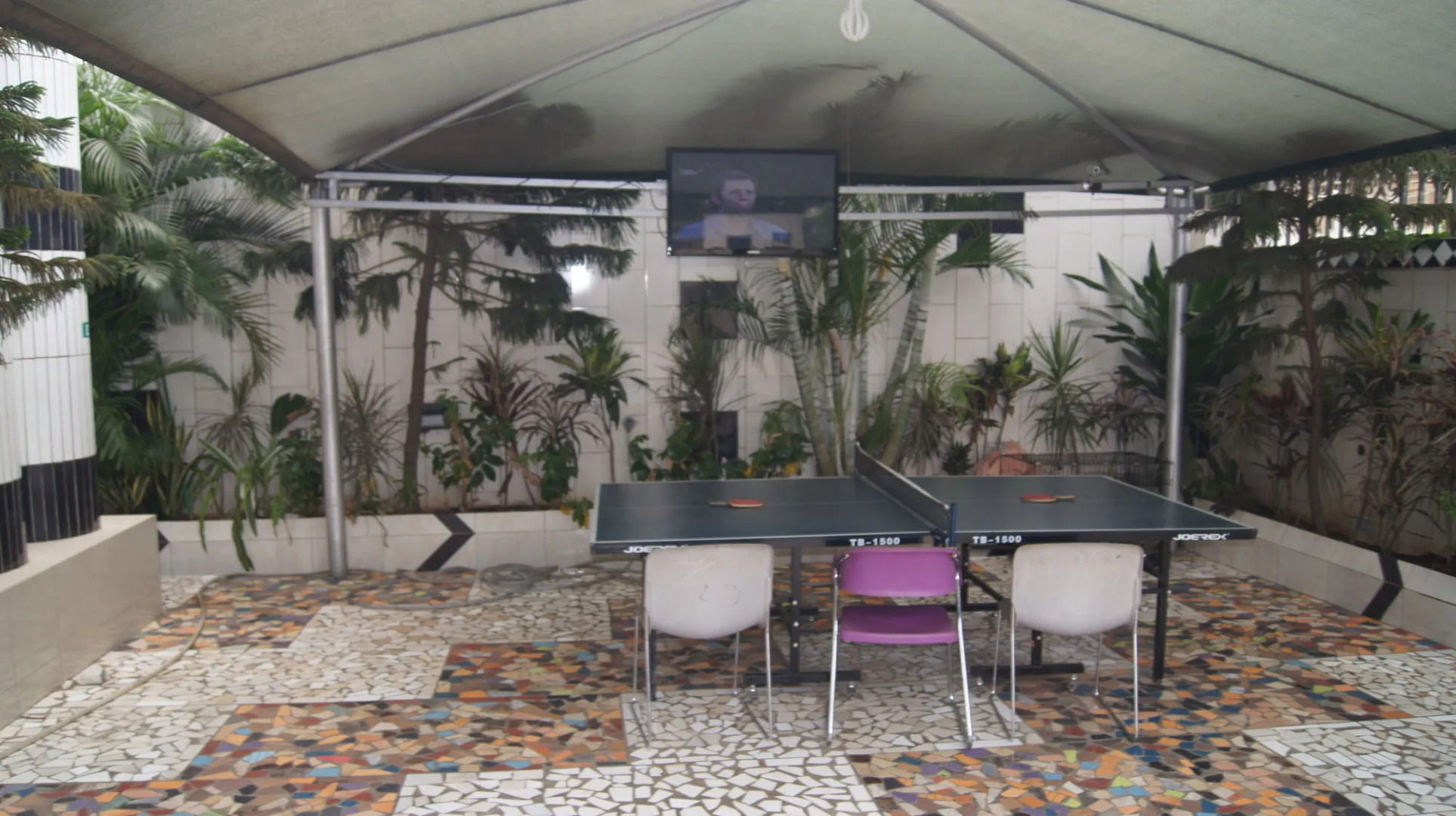 Royalview Hotel And Suites