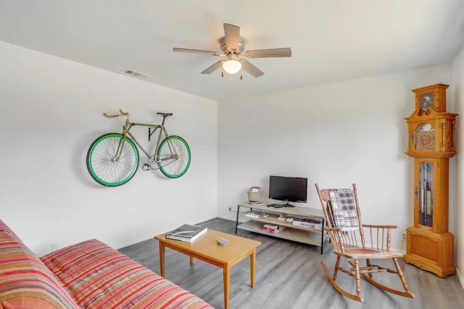 11 Mi to Arcata Bay: Home w/ Garden in Blue Lake!