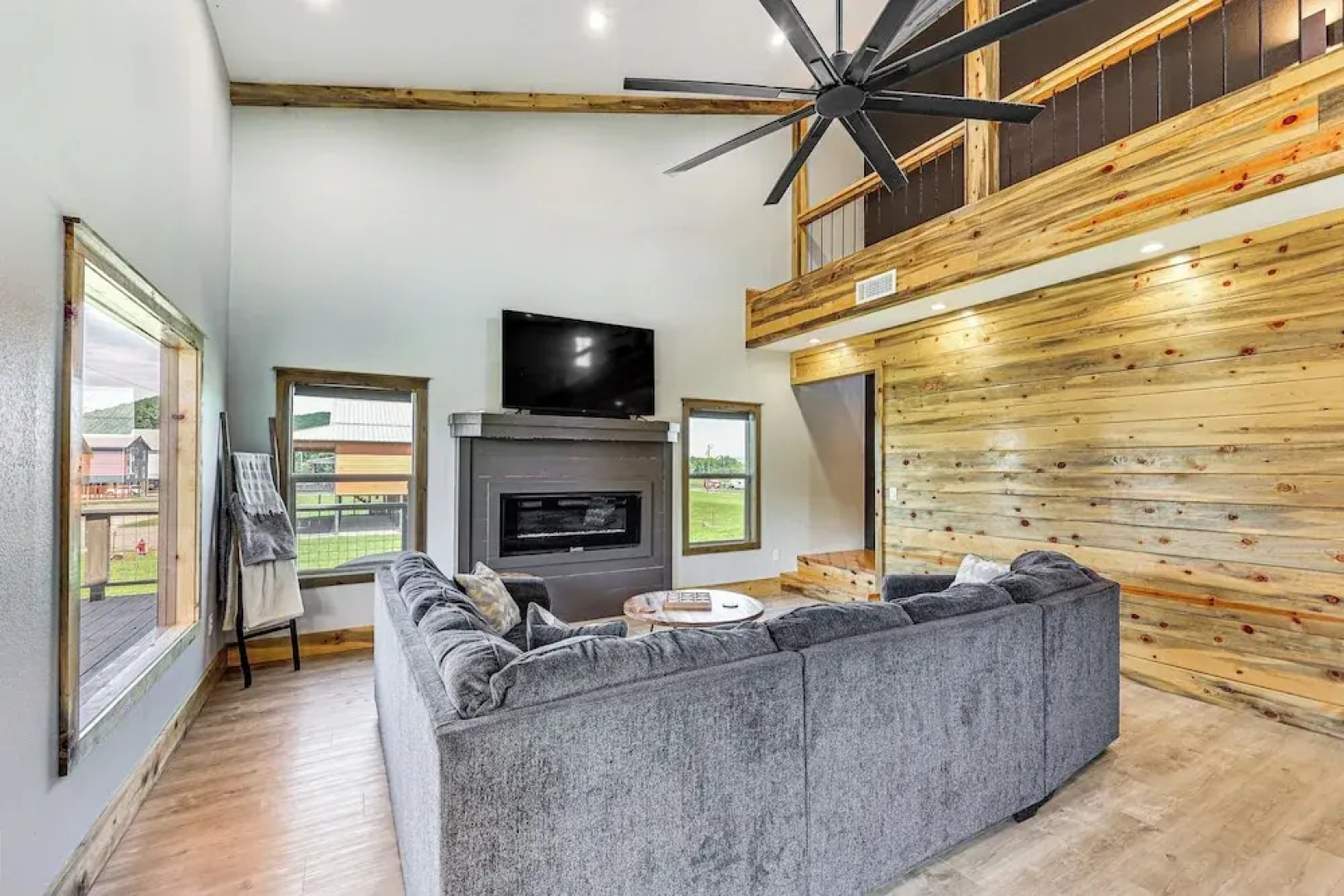 Family Tradition Glenwood Cabin w/ River Access!