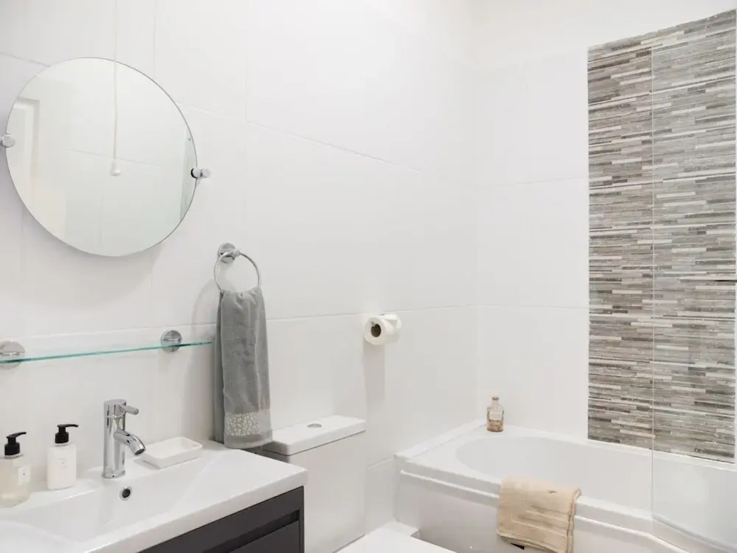 Apartment in Folkestone Near Sandgate Beach