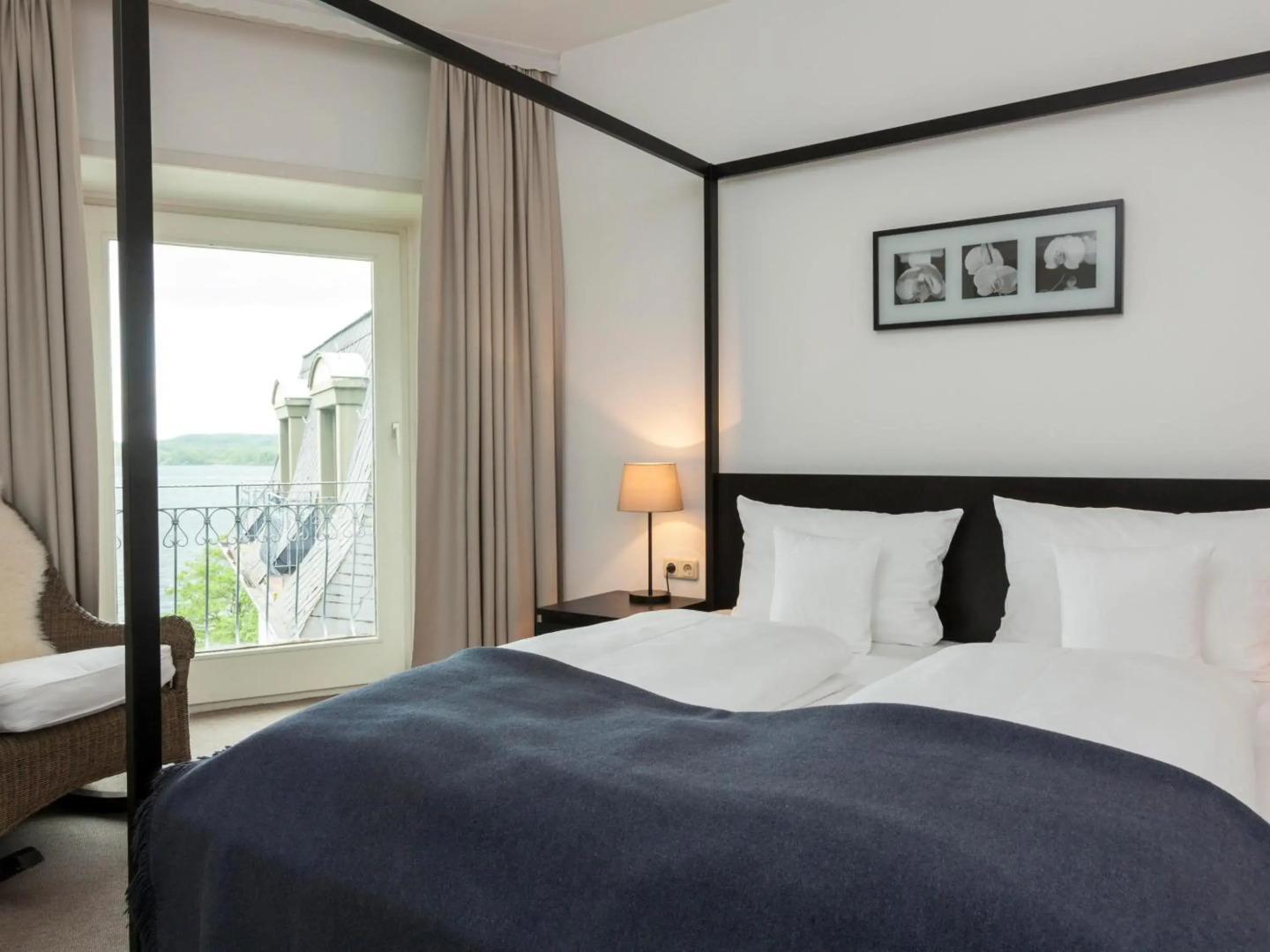 Hotel Dieksee - Collection by Ligula