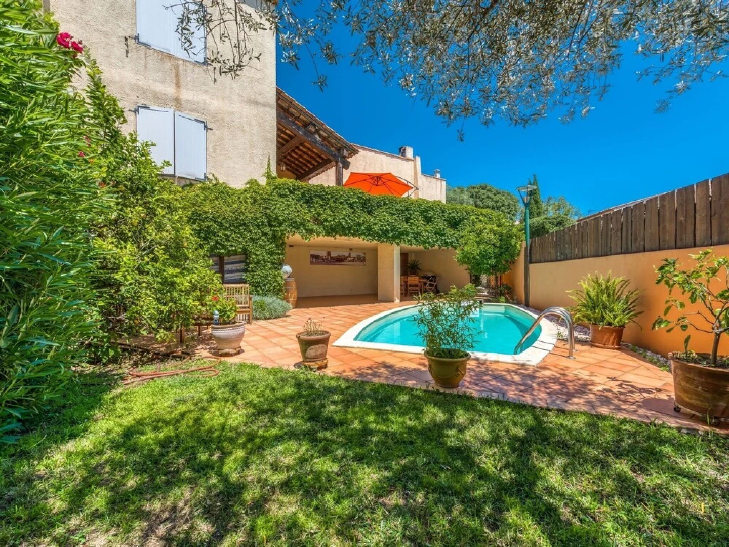 Cozy Holiday Home in Cogolin with Private Pool