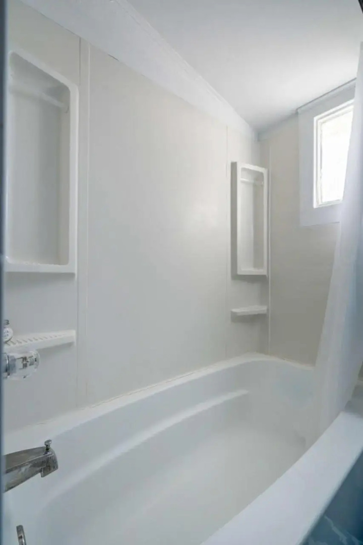 Dino Cave l Walk to Downtown l Fire Pit & BBQ I TV