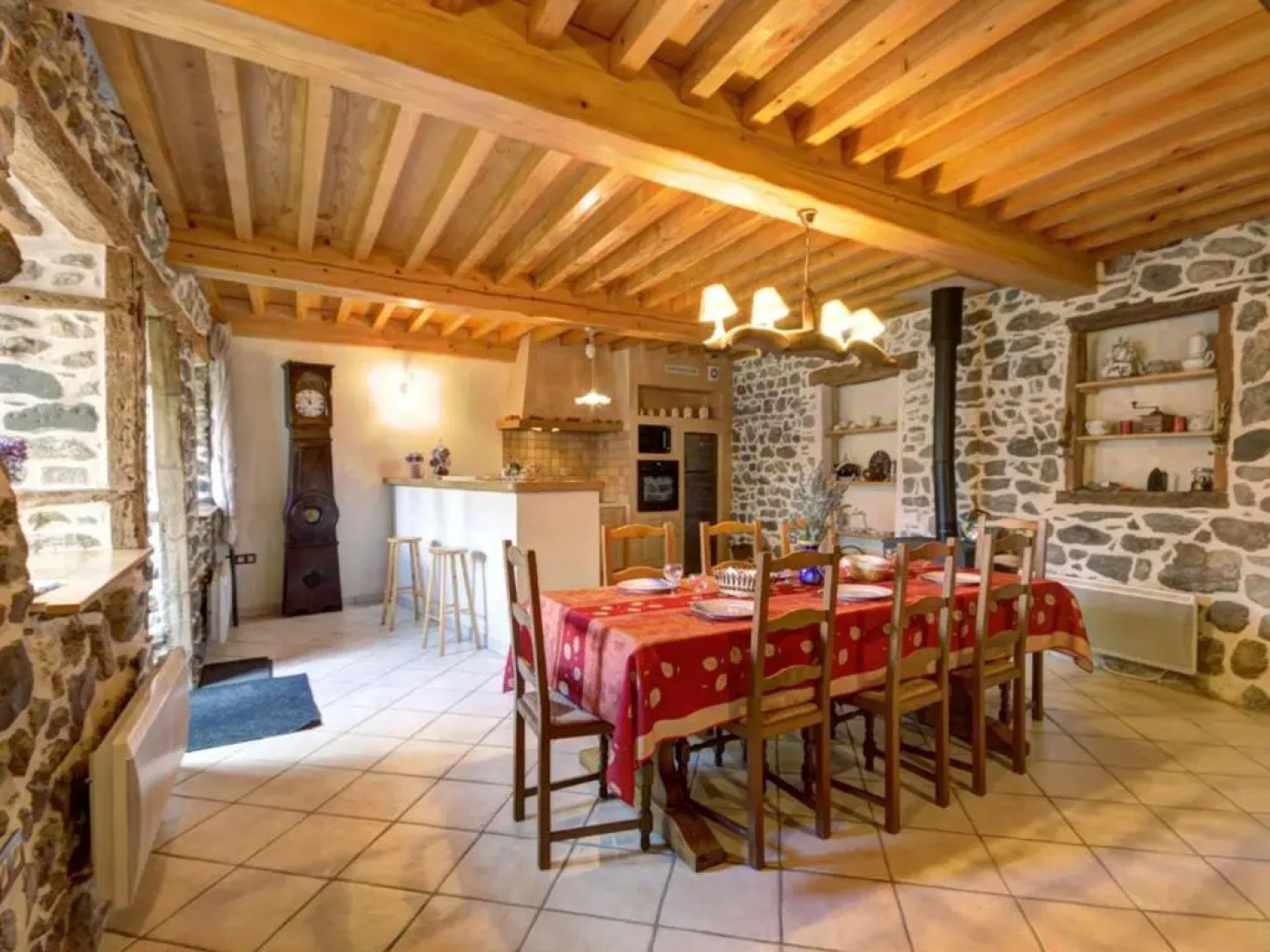 Gîte Saint-Just-en-Bas, 4 pièces, 6 personnes - FR-1-496-19