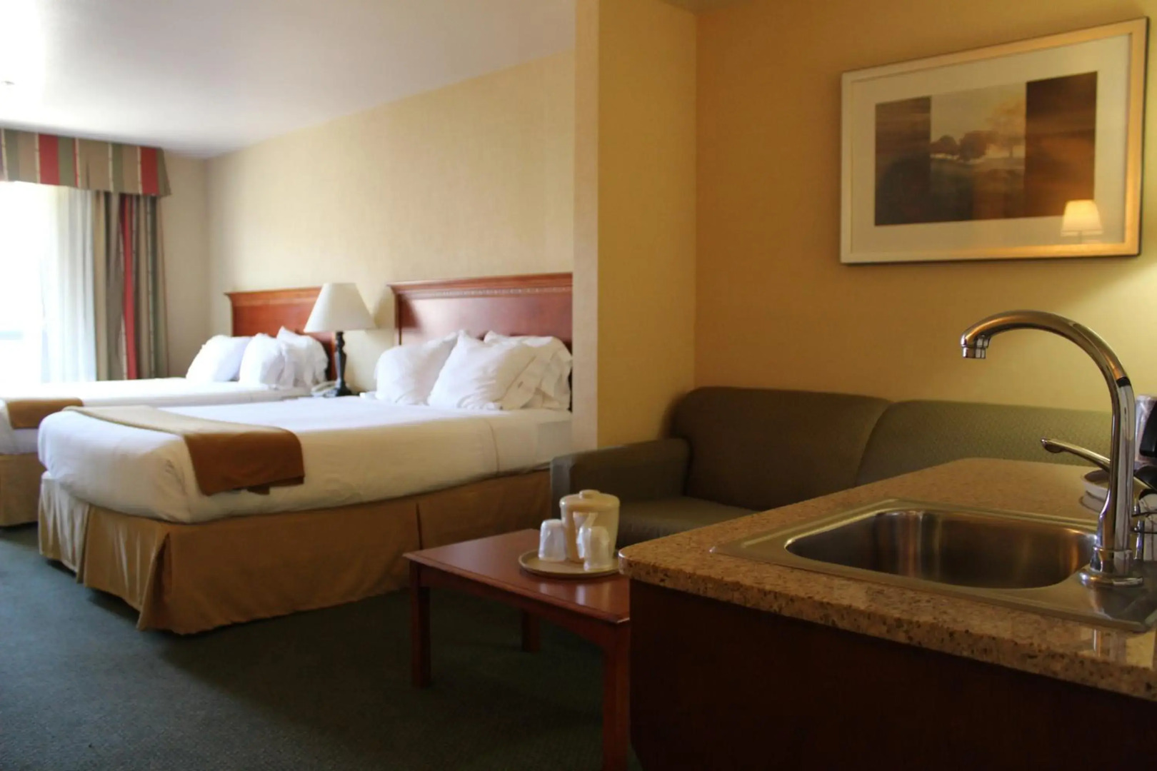 Holiday Inn Express Hotel & Suites Tehachapi by IHG