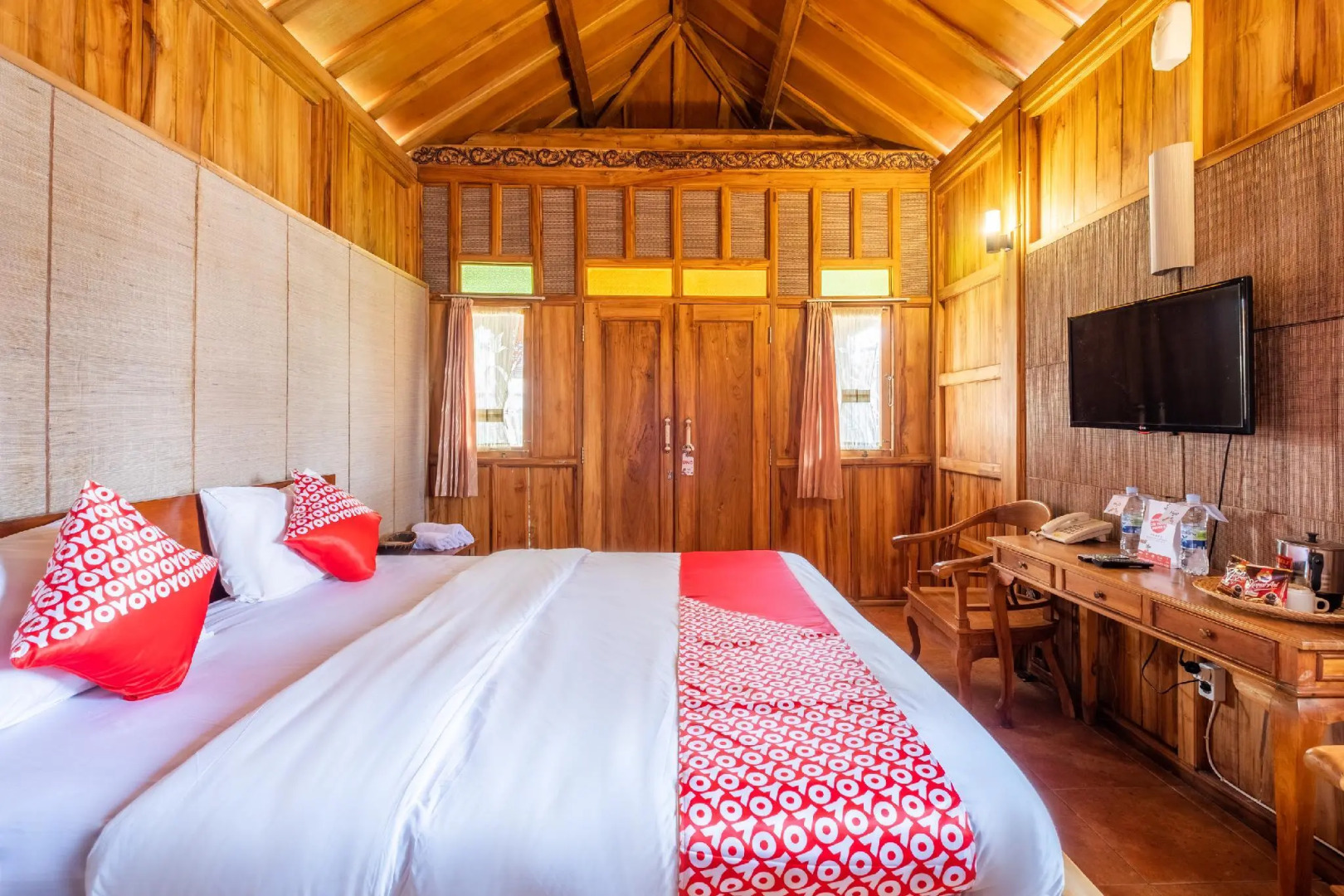 OYO 1347 Joglo Garut Cottage Syariah