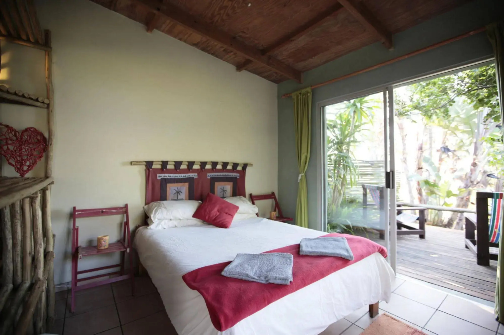 Buccaneers Backpackers