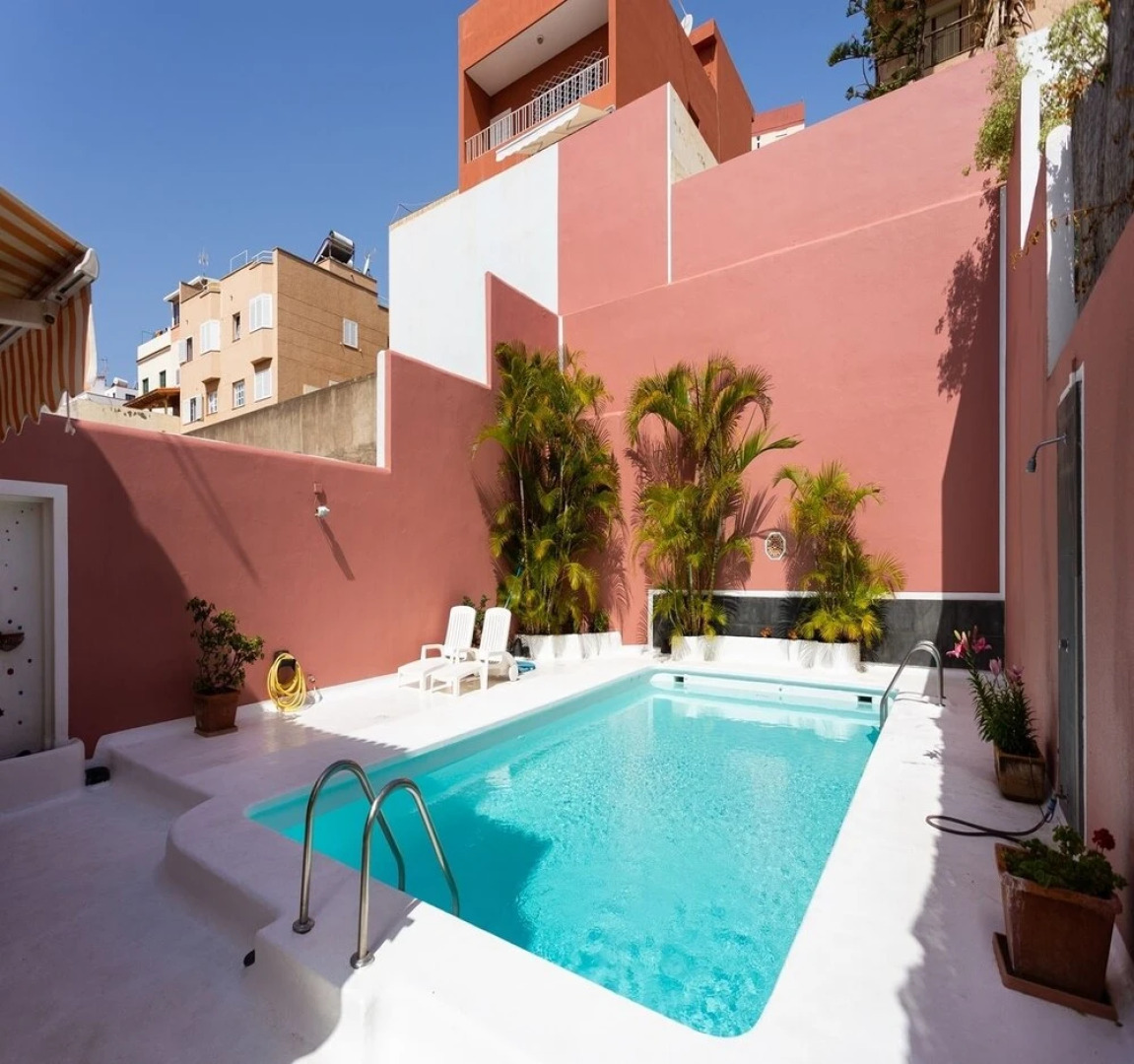 Live Santa Cruz House